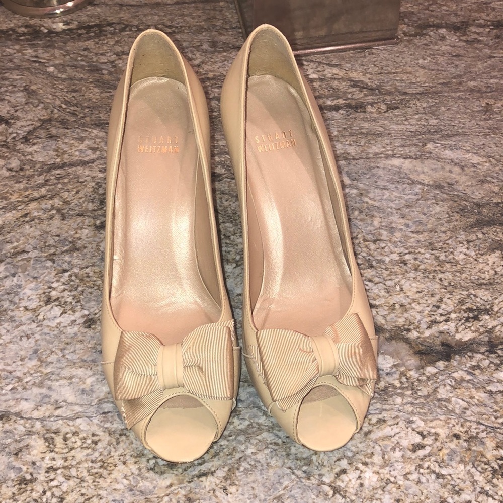 Stuart Weitzman peep-toe pump